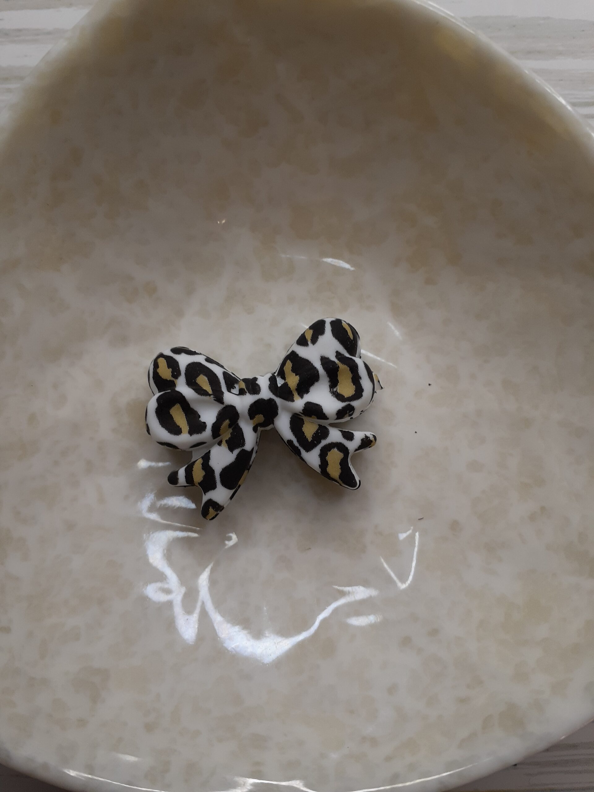 Bow Focal Bead